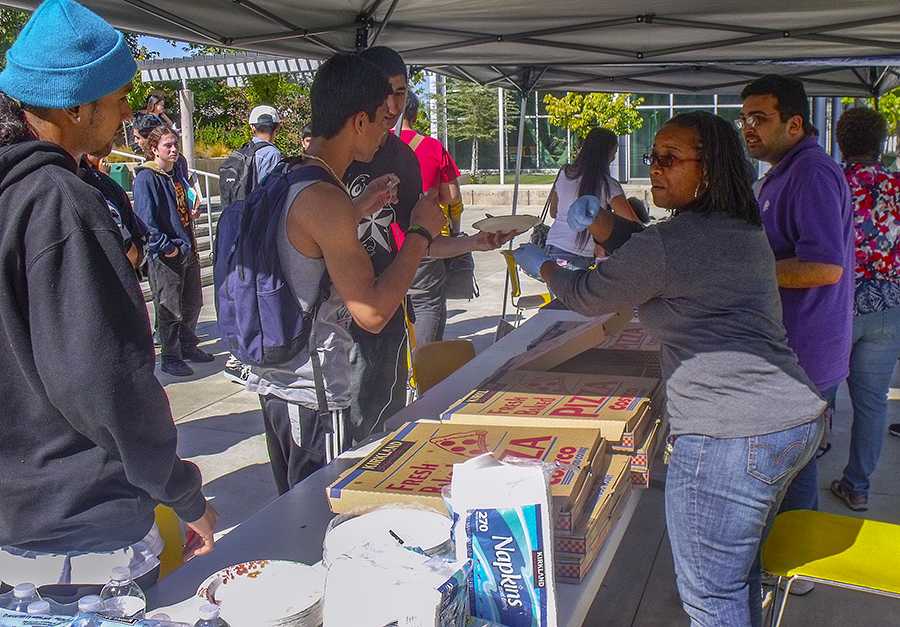 Pizza+promotion+for+new+LMC+voters