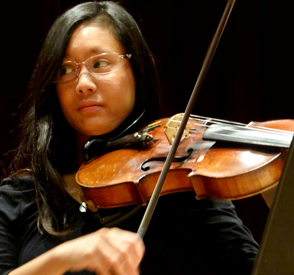 During the LMC Baroque Ensemble Aileen Nichols plays viola.