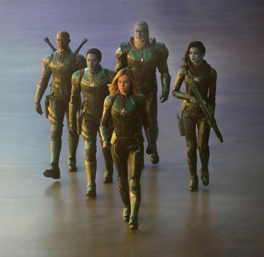 Captain+Marvel%2C+played+by+Brie+Larson%2C+walks+alongside+her+fellow+Kree+warriors.