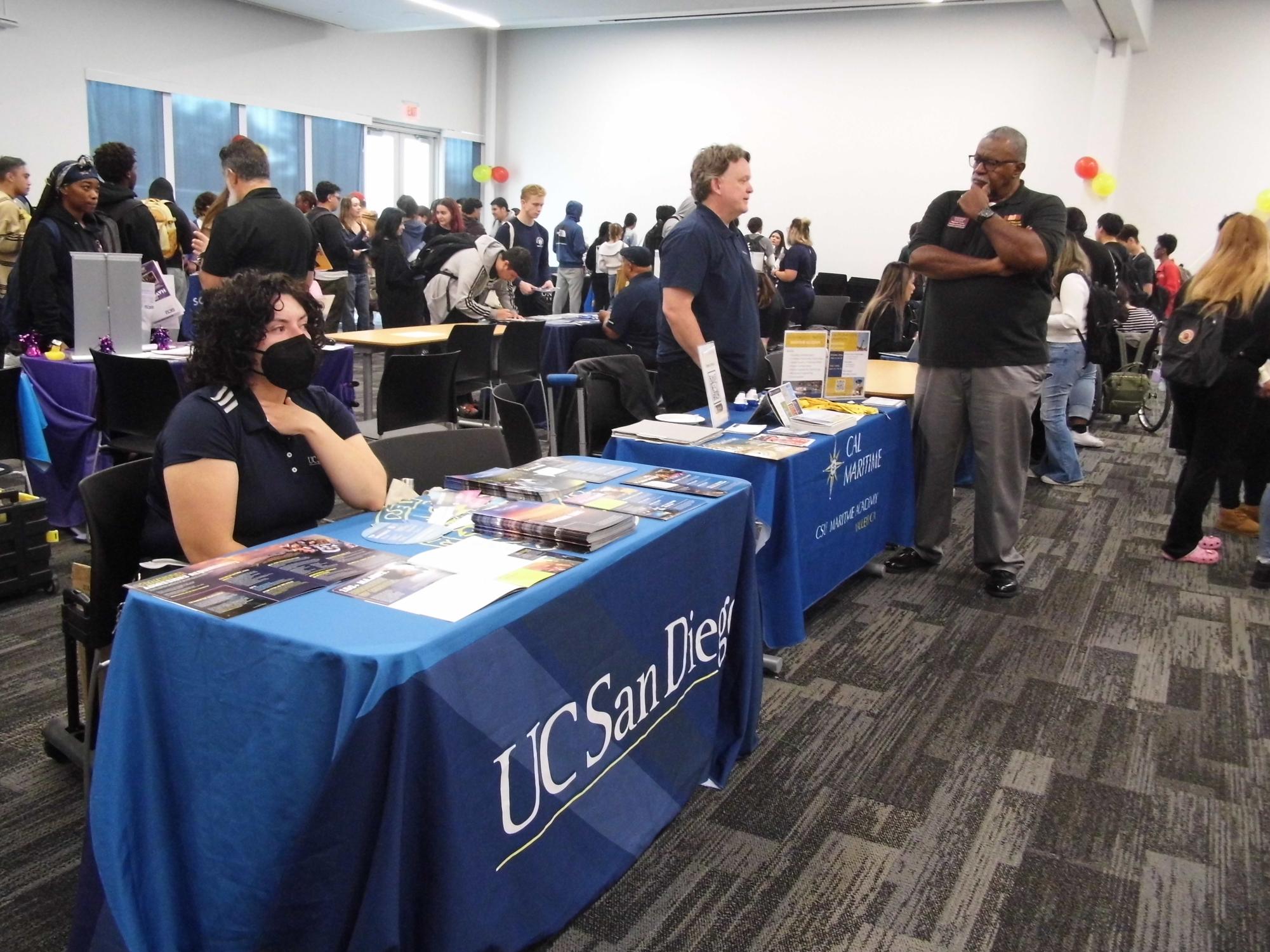 Students shown different opportunities at Transfer and Opportunity Fair