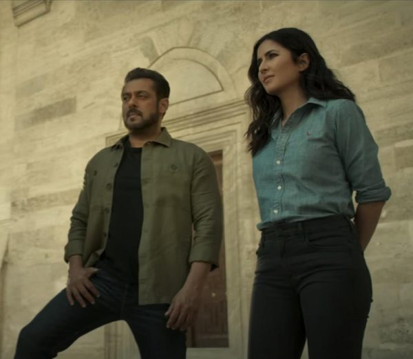 Tiger, portrayed by Salman Khan, and Zoya, portrayed by Katrina Kaif, planning out a dangerous heist.